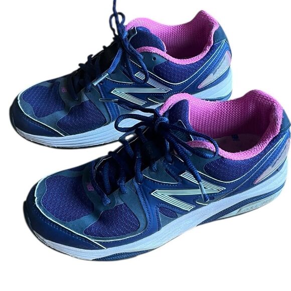 New Balance 1540v2 Women’s Blue And Pink Athletic Shoes, Size 7 - Picture 3 of 10